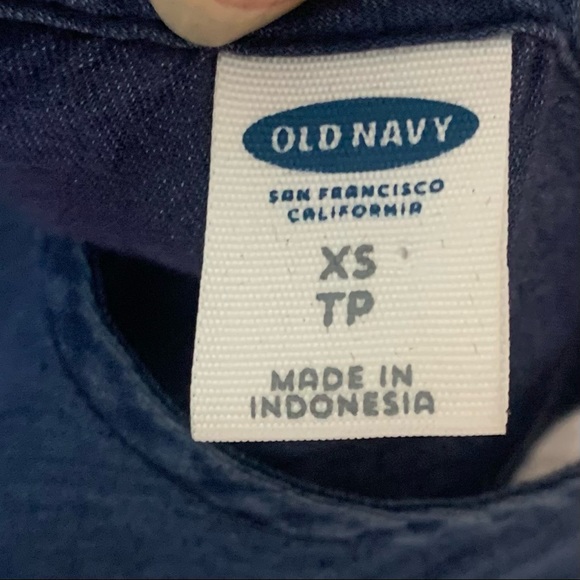 Old Navy Sleeveless top with ruffled base cottage core - Picture 8 of 8